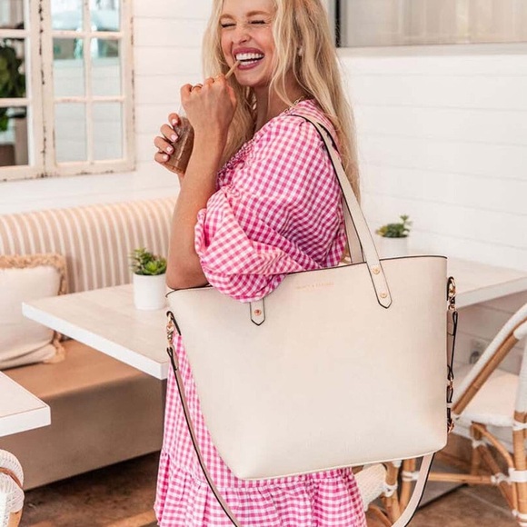 Poppy & peonies GO-GETTER leather  TOTE cream like new - Picture 3 of 9